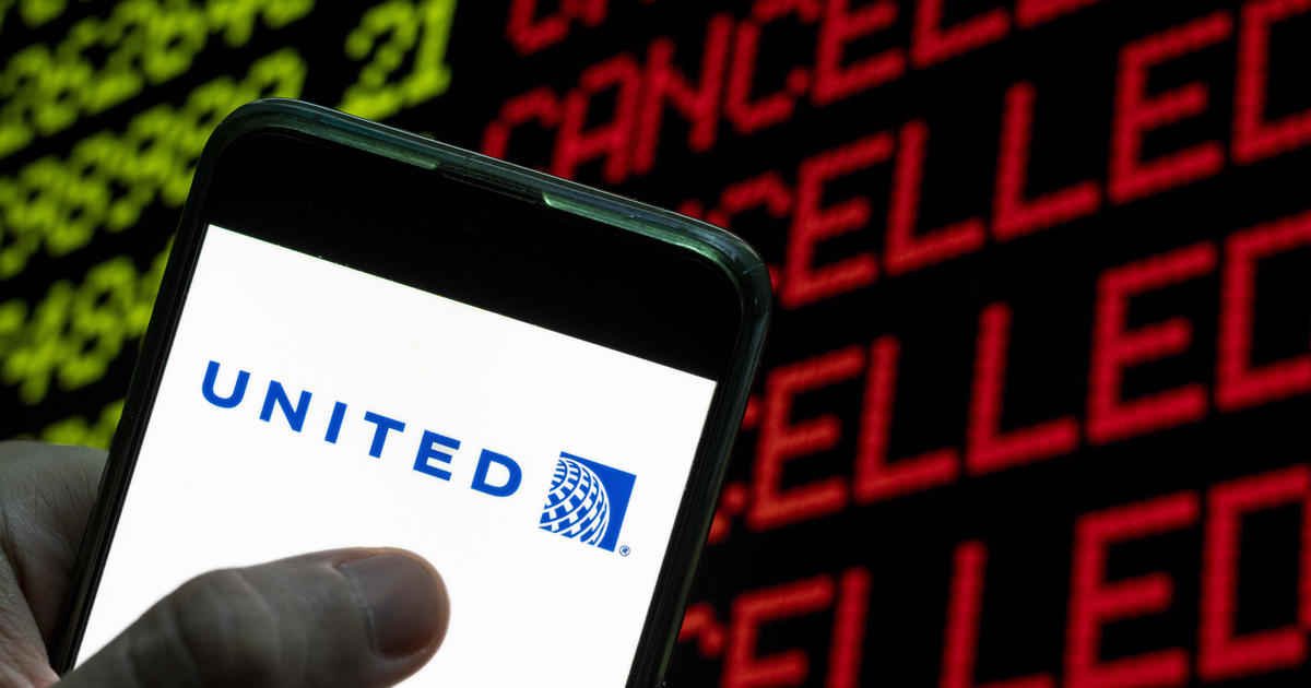 United Airlines texts customers live radar maps during weather delays [Video]