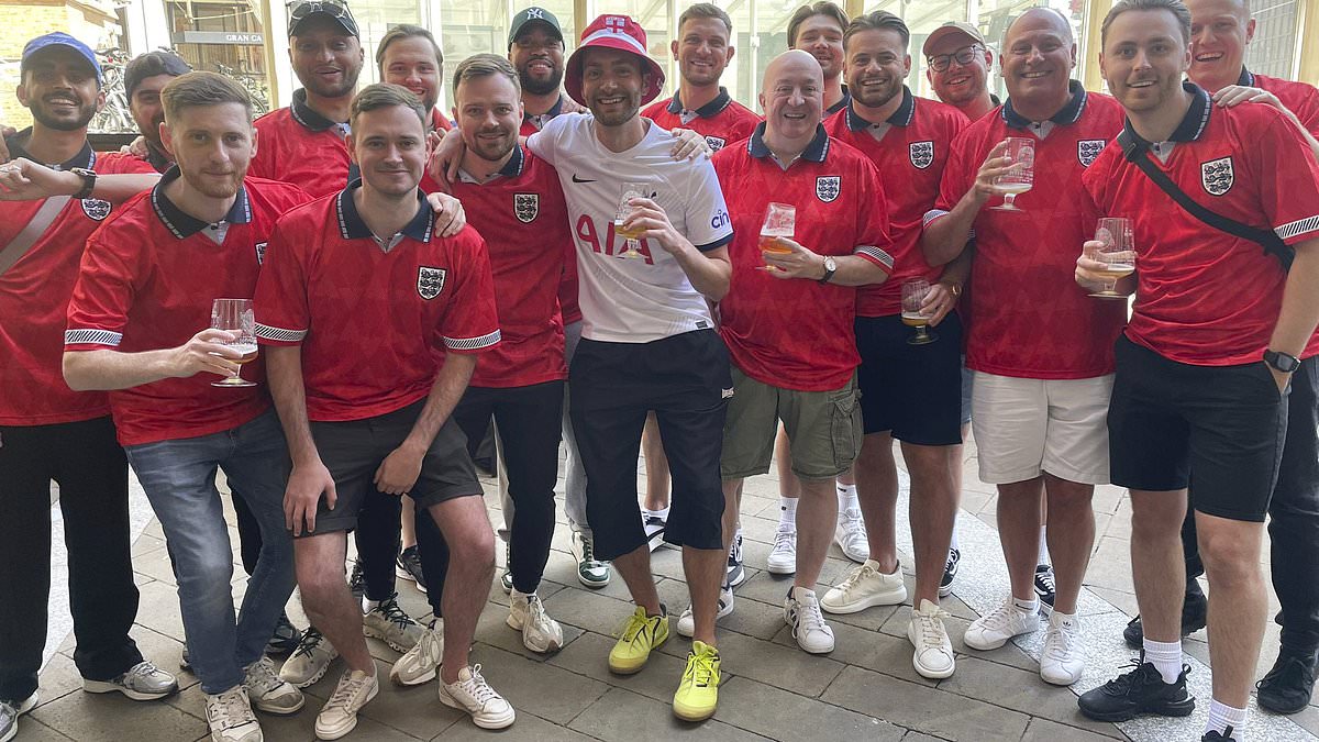 England fans are targeted by ATM scam in Germany as bankcards are swallowed by cash machines to be used elsewhere by fraud gangs [Video]