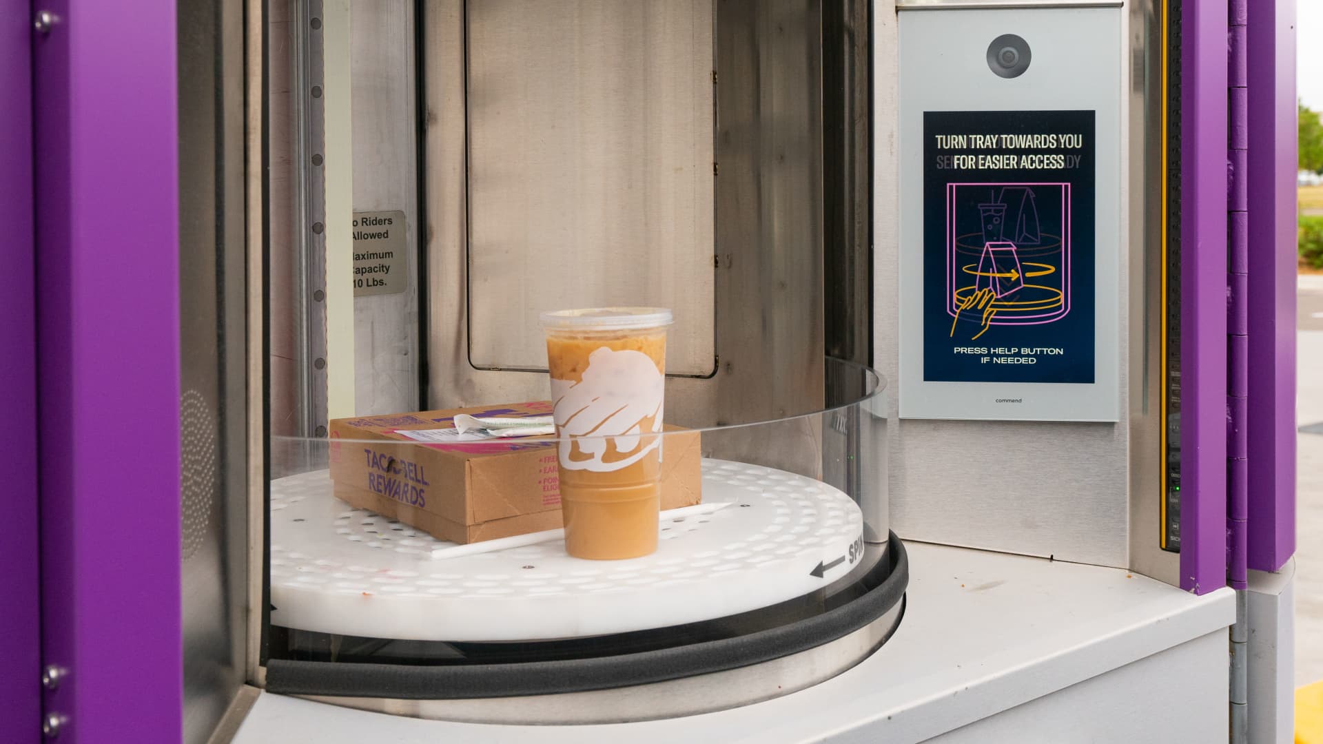 How AI and automation will reshape grocery stores and fast-food chains [Video]