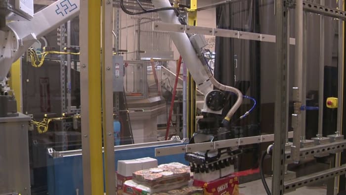 San Antonio company uses AI for warehouse management with human integration [Video]