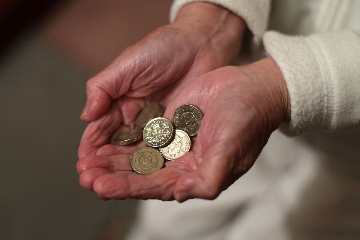 Winter Fuel Payments: Labour changes explainer and other pension support available [Video]