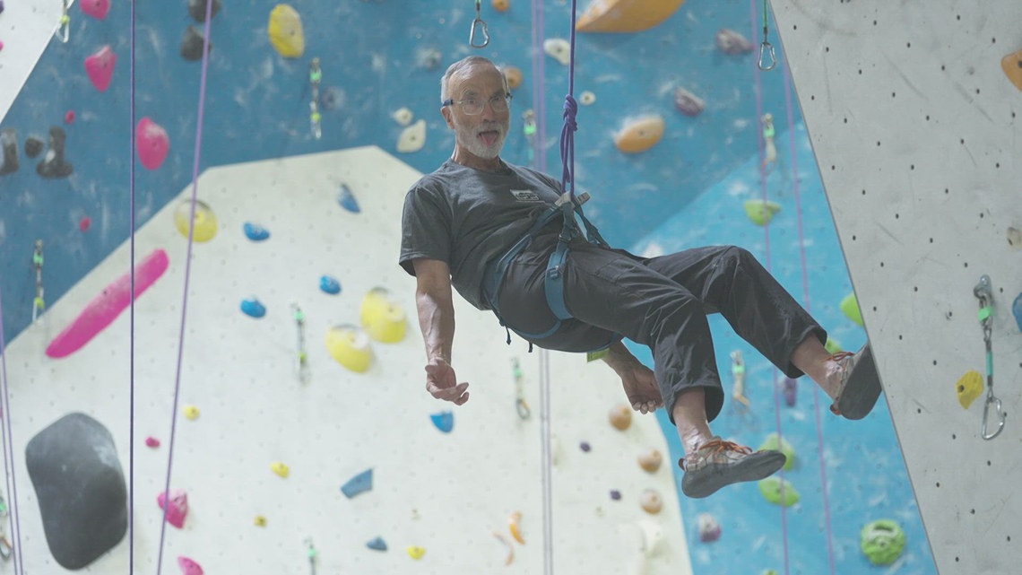 Retired neurologist shares benefits of climbing for people with Parkinson’s [Video]