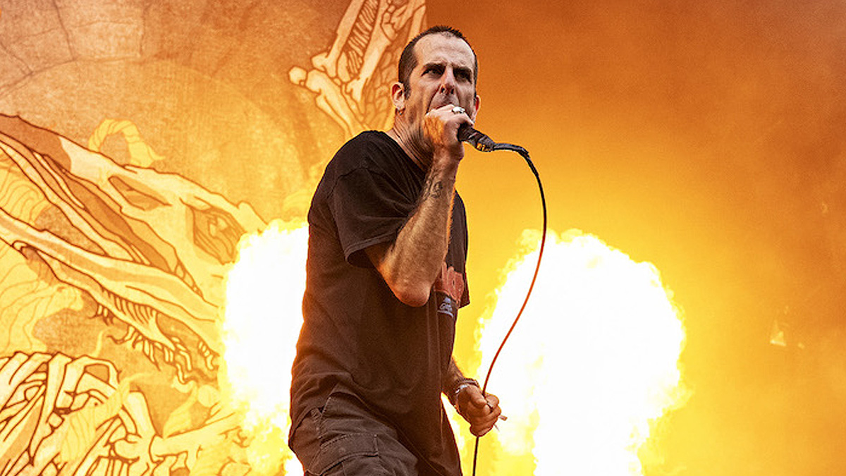 Lamb of Gods Randy Blythe Blasts Cellphone Filming at Shows [Video]