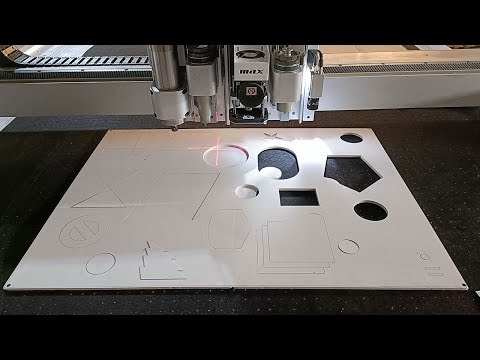 Precisely Cut Outline of Graphic: Oscillating Knife Cutter with CCD Mark Recognition System [Video]