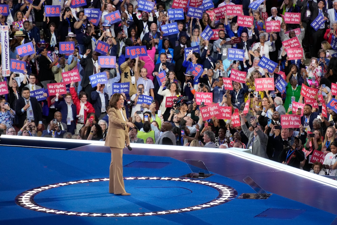 Democrats honor Biden while pivoting to Harris on first day of convention [Video]