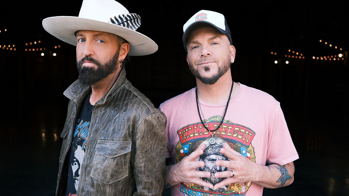 Take a listen to LOCASH’s new single “Buzzin