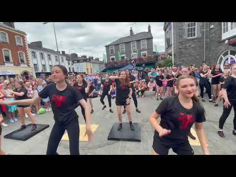 Taking Over The Town – Fleadh Cheoil ☘️💃 [Video]