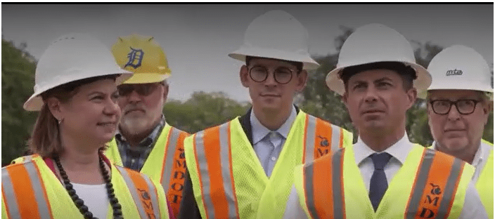 U.S Secretary of Transportation Pete Buttigieg visits Lansing for construction project [Video]