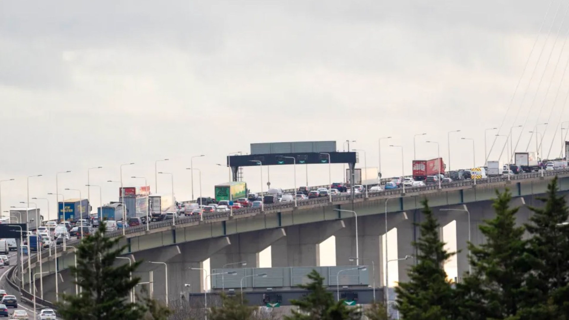 Bridge used by 160,000 vehicles daily set for series of closures including THIS WEEKEND – with diversion in place [Video]