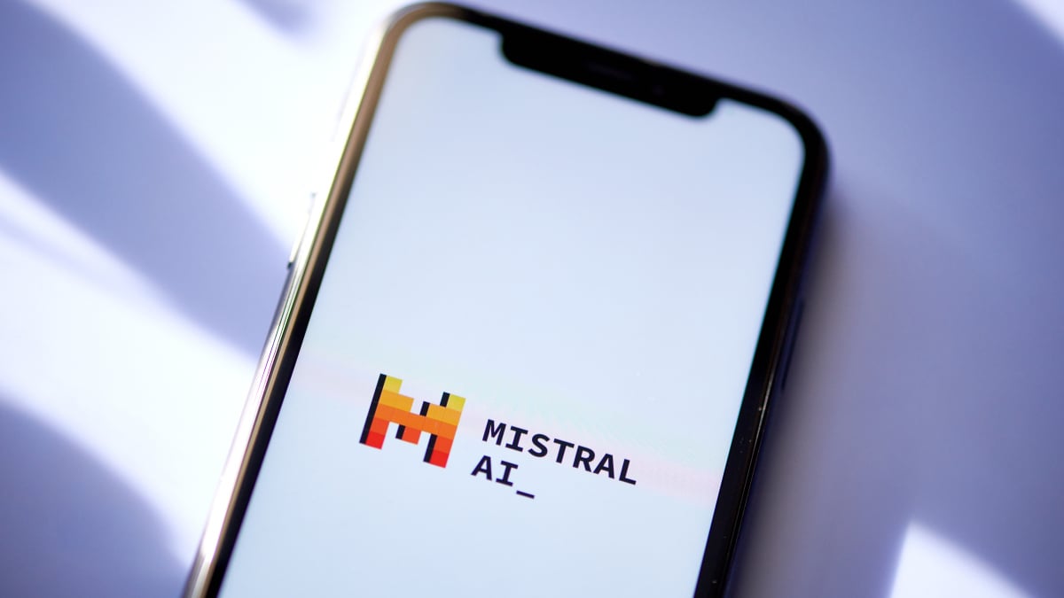 French startup Mistral unveils Pixtral 12B multimodal AI model [Video]