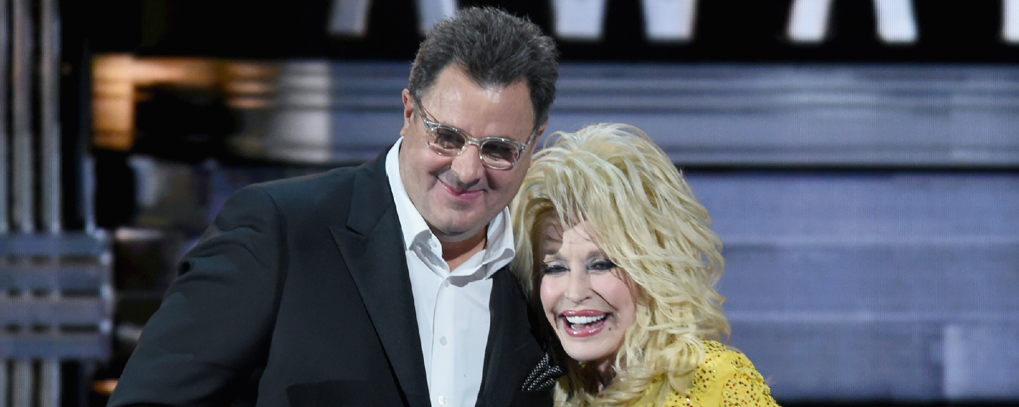 If Ever Two Voices Were Perfect Together: Vince Gill and Dolly Partons Live Duet Is Pure Magic [Video]