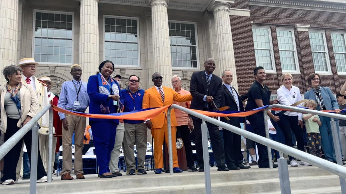 Historic Portland school reopens after 3 years [Video]