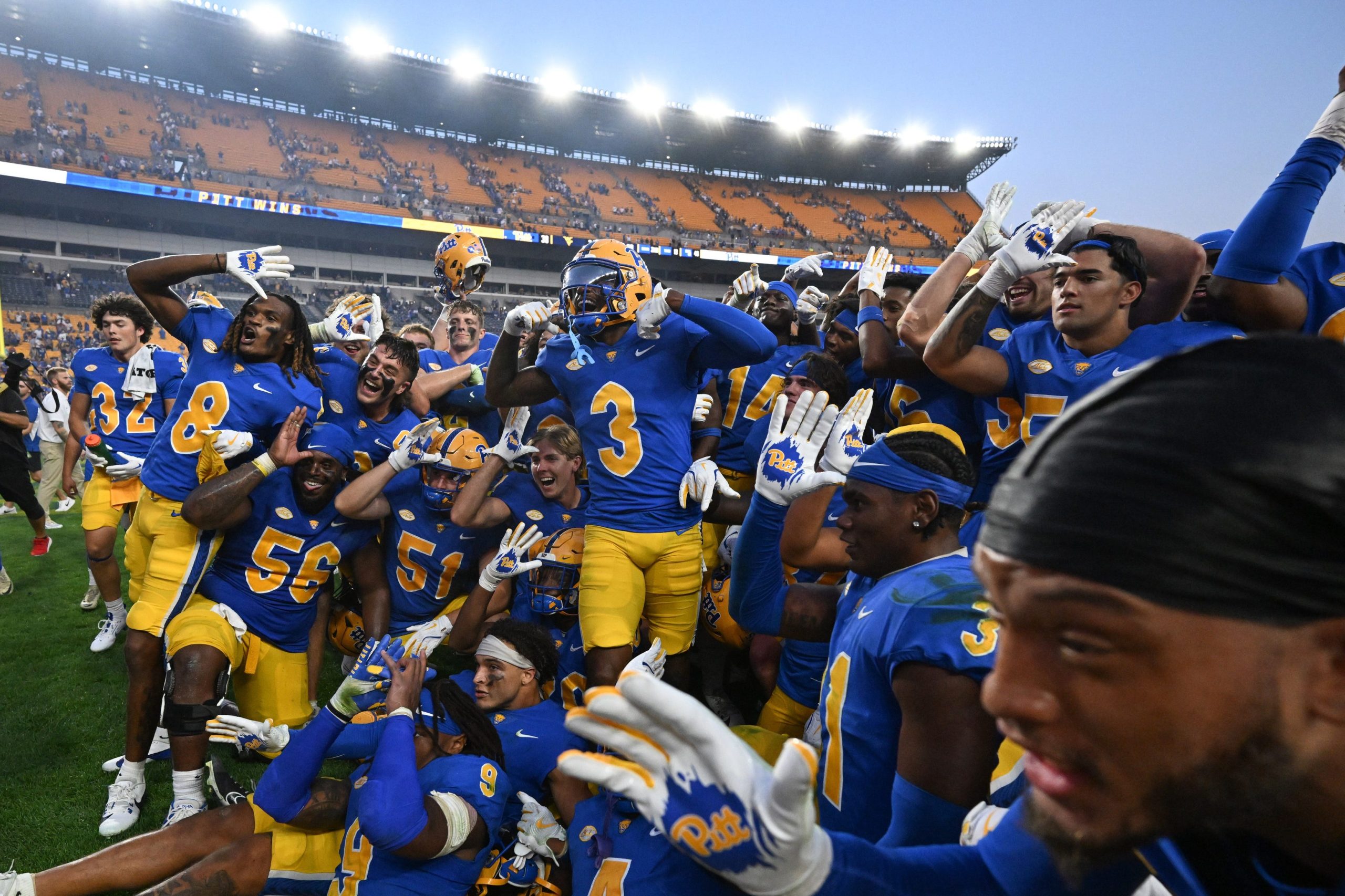 Holstein winning awards again, Pitt gets votes in Top 25 [Video]