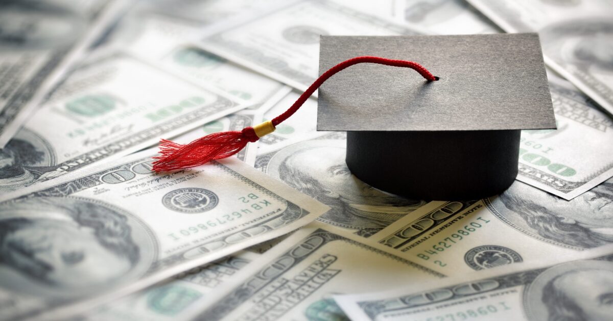 Recent report shows how federal student loan borrowers’ are managing debt [Video]