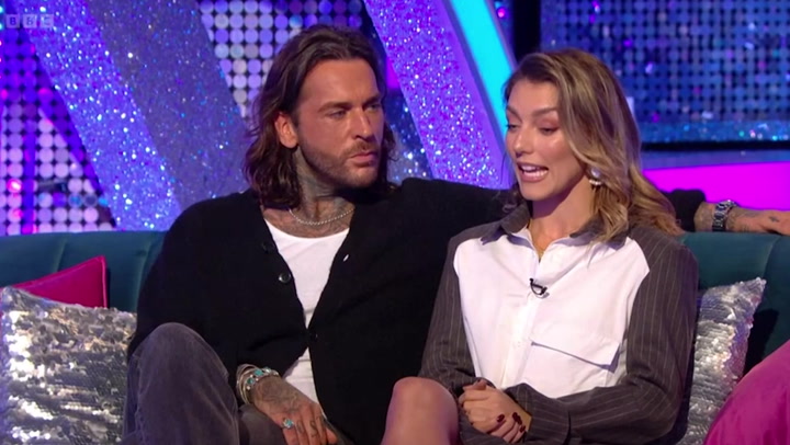 Strictlys Pete Wicks makes live on-air declaration to Jowita Przystal | Culture [Video]