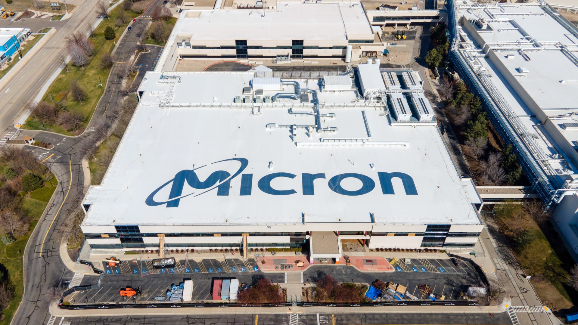 What Micron strong quarter can tell us about Nvidia, AMD, Broadcom [Video]