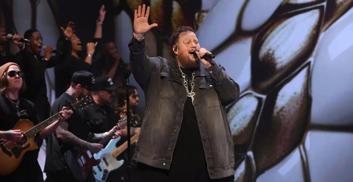 Jelly Roll Debuts New Song, Talks ‘Eye Opening’ Beautifully Broken Tour [Video]