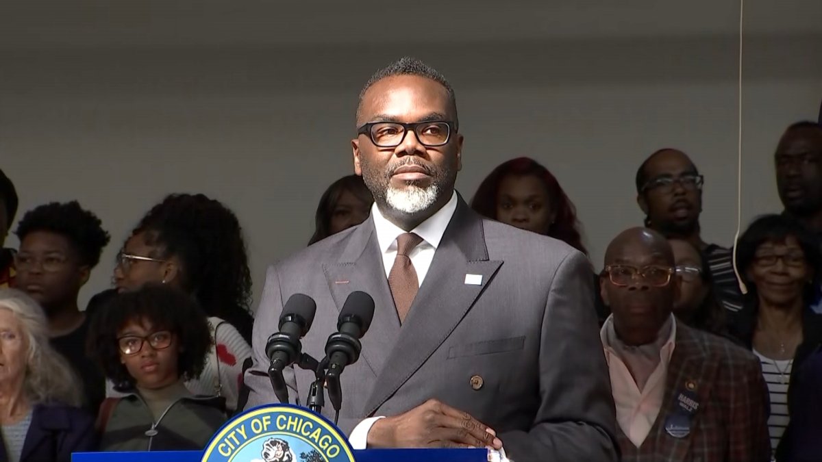 Protesters disrupt mayors address amid Chicago Board of Education showdown  NBC Chicago [Video]