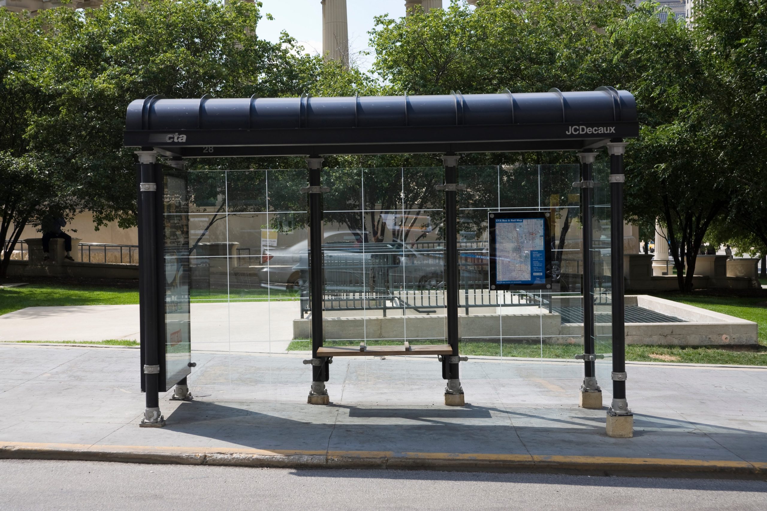 CTA to pilot digital bus stop signs this winter [Video]