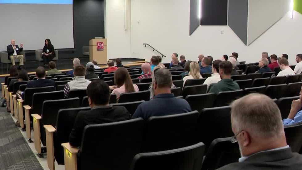 Experts emphasize data privacy at Milwaukee cybersecurity summit [Video]