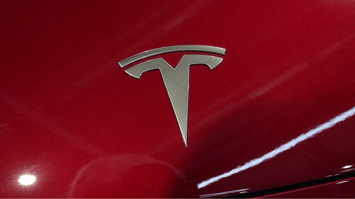 Musk, Tesla Sued by ‘Blade Runner 2049’ Producers [Video]