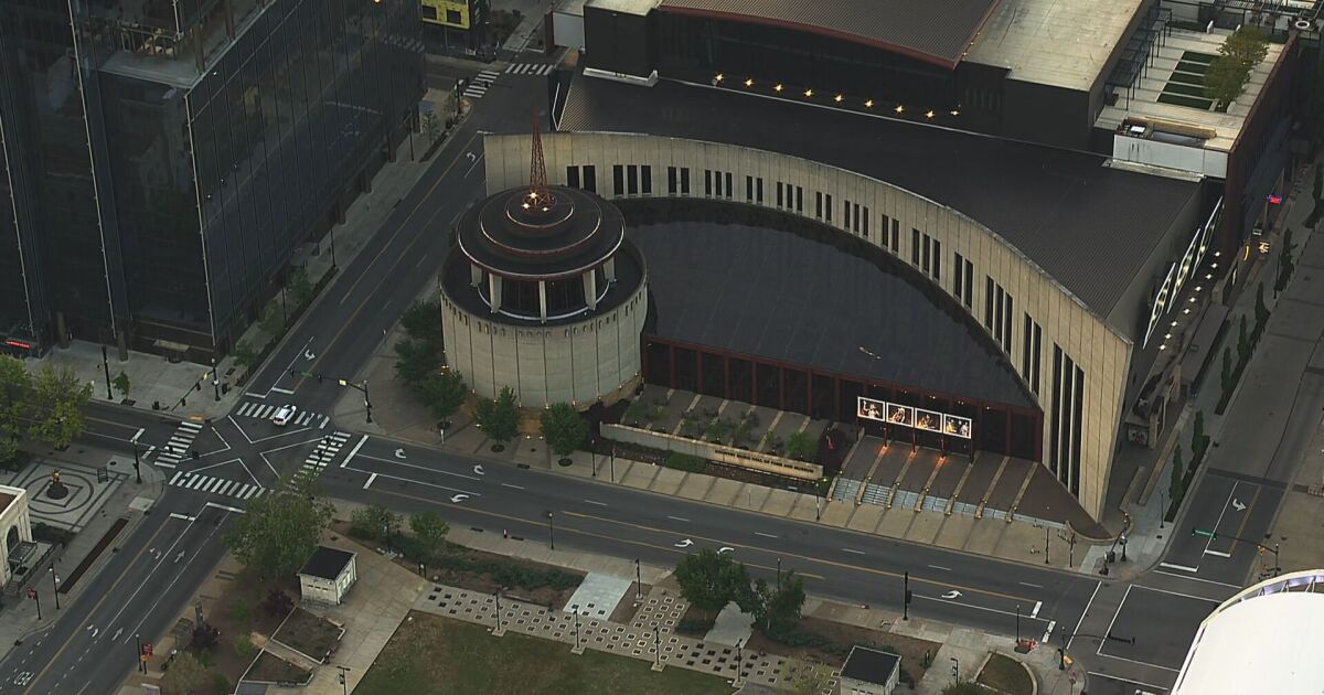 Country Music Hall of Fame and Museum received the National Medal of Arts [Video]