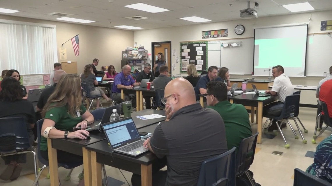 Arizona school districts participate in 3-part artificial intelligence challenge [Video]