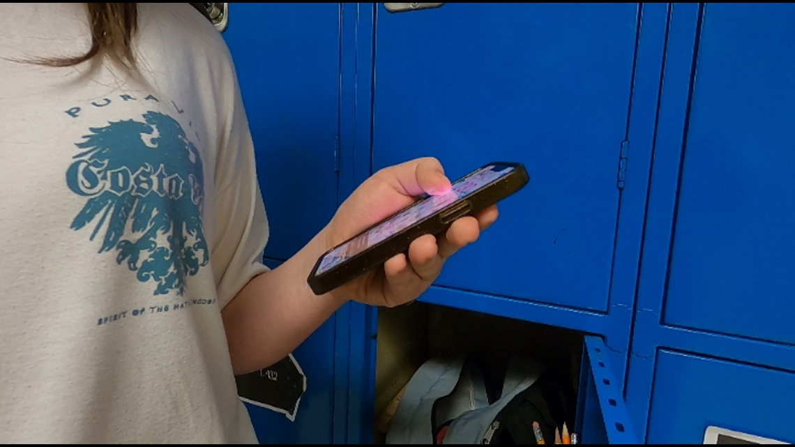 Minnesota schools coming up with policies to address phone use [Video]