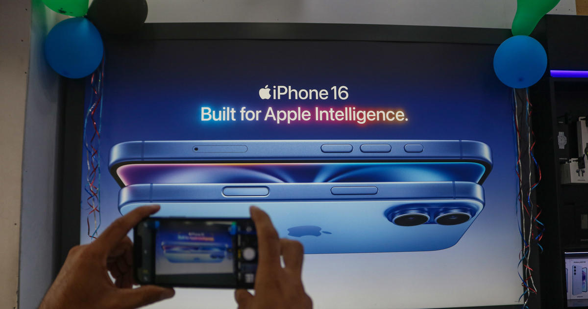 Apple Intelligence AI rollout starts today with release of iOS 18.1 [Video]