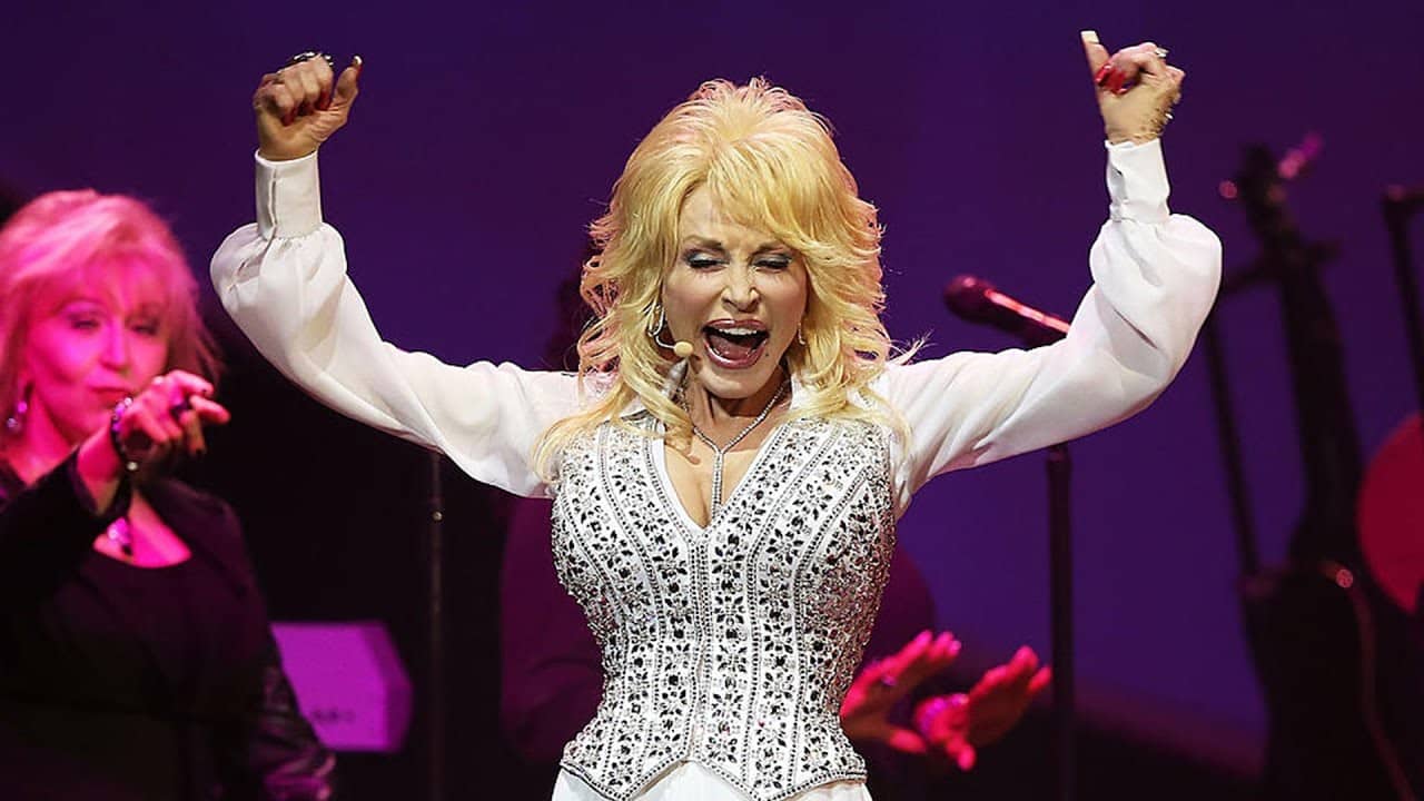 6 Times Dolly Parton Literally Made The World A Better Place [Video]