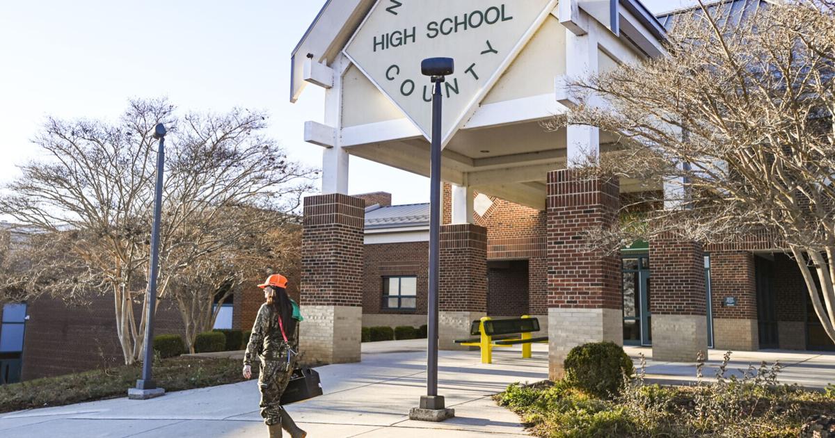 School Board approves AI gun detection program [Video]