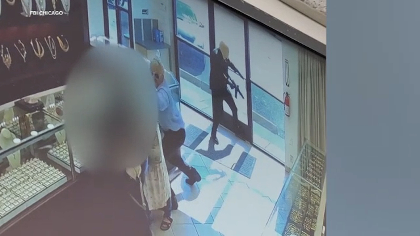 Violent armed robbers target jewelry stores in Bridgeview, Illinois, and in Michigan, Missouri, Chicago FBI office says [Video]