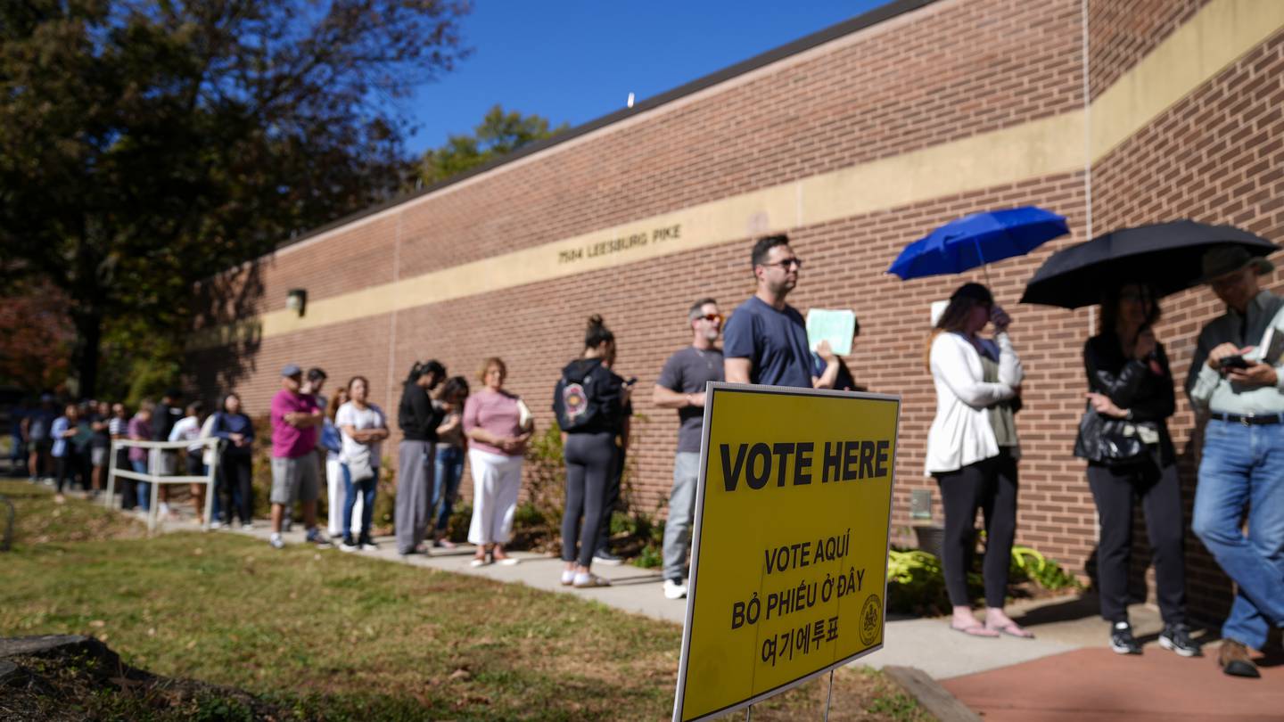 Virginia citizens make plans to vote after finding they’ve been wrongly purged from rolls  WSOC TV [Video]