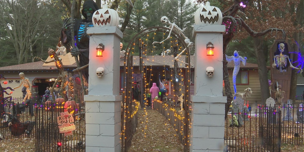 It brings joy to the hearts of everyone who visits: Plover home goes all out for Halloween and a good cause [Video]