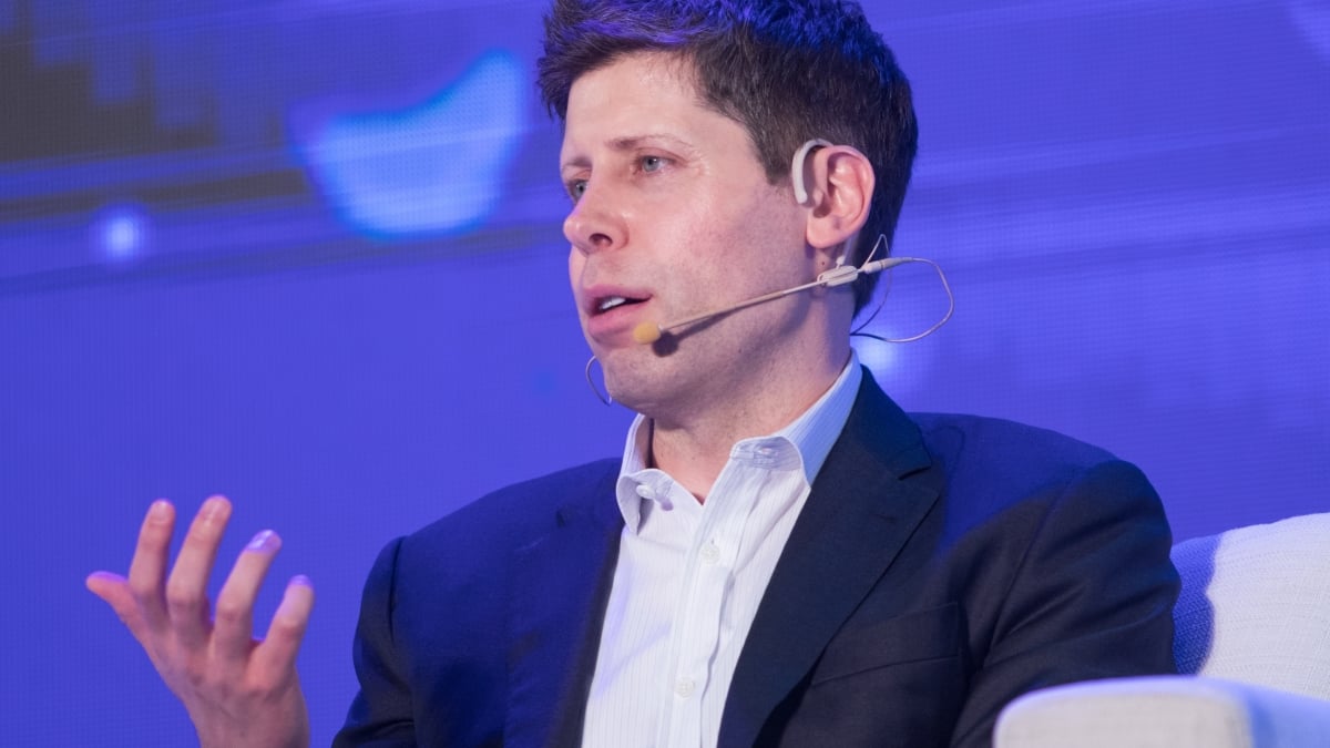 OpenAI’s Sam Altman had an AMA on Reddit: 5 takeaways about ChatGPT and more [Video]