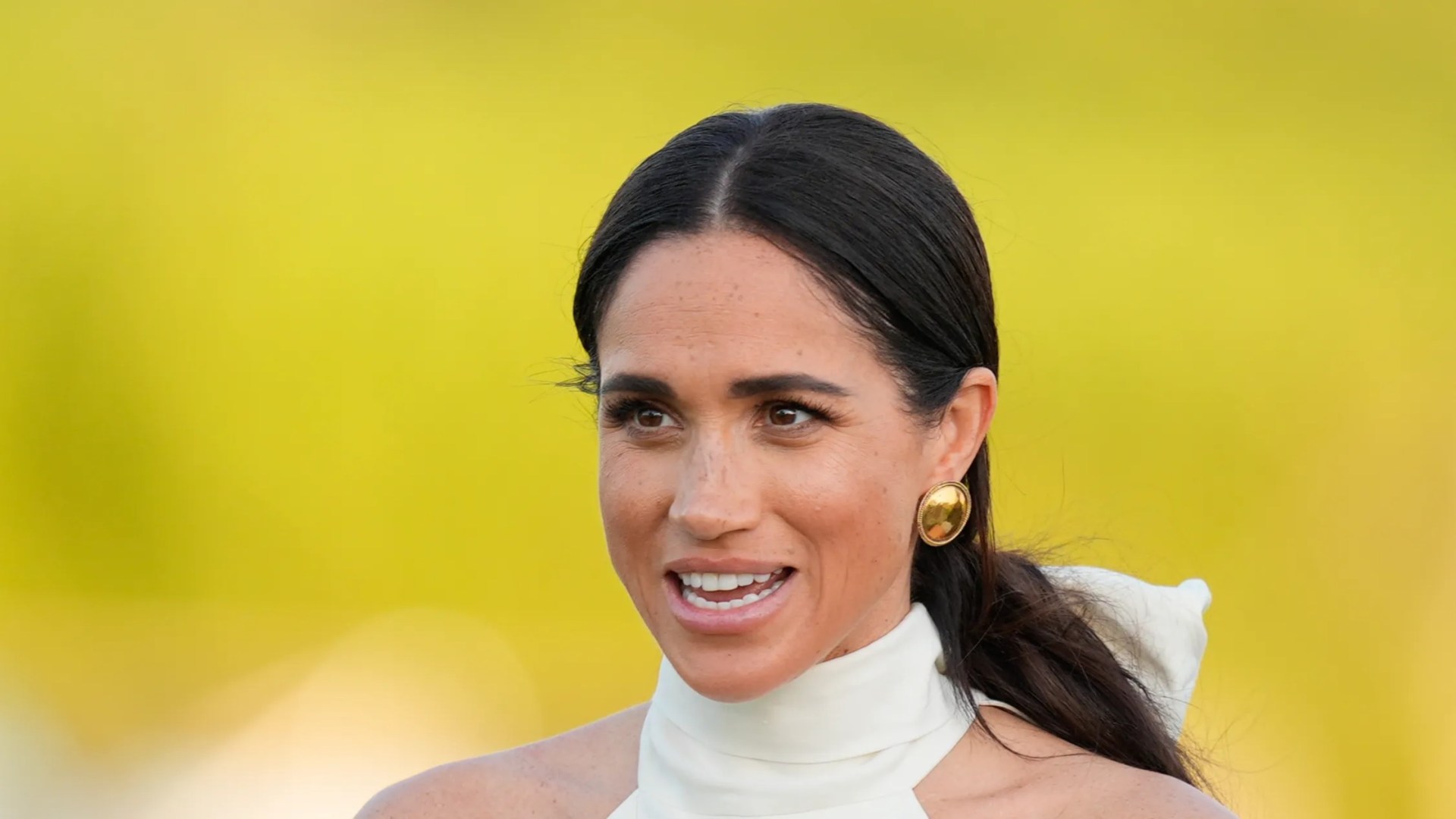 Disappearing Meghan Markle is on hiatus ready for BIG comeback – she knows what shes doing [Video]