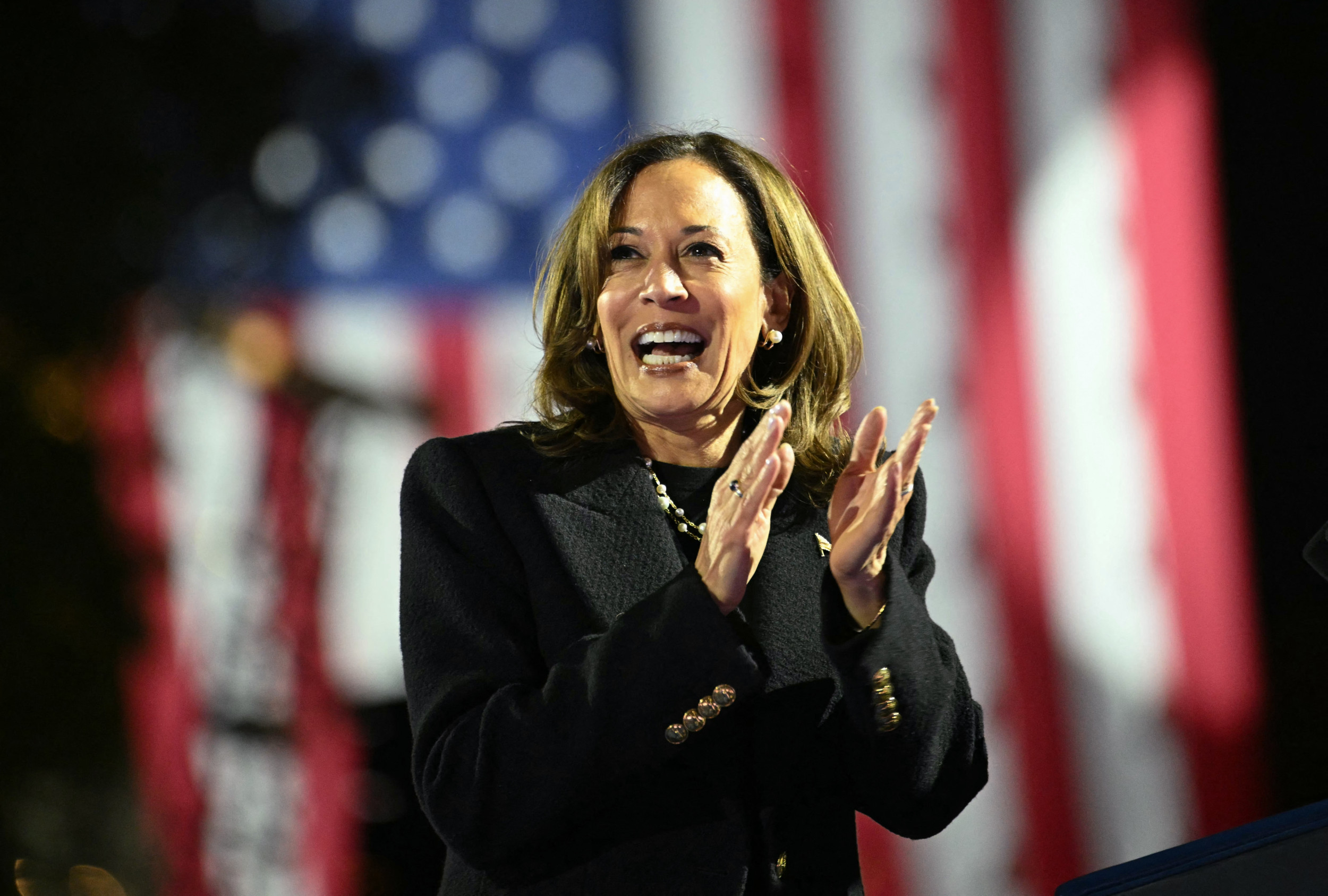 Will Kamala Harris Win the Election? AI Predicts Battleground States [Video]