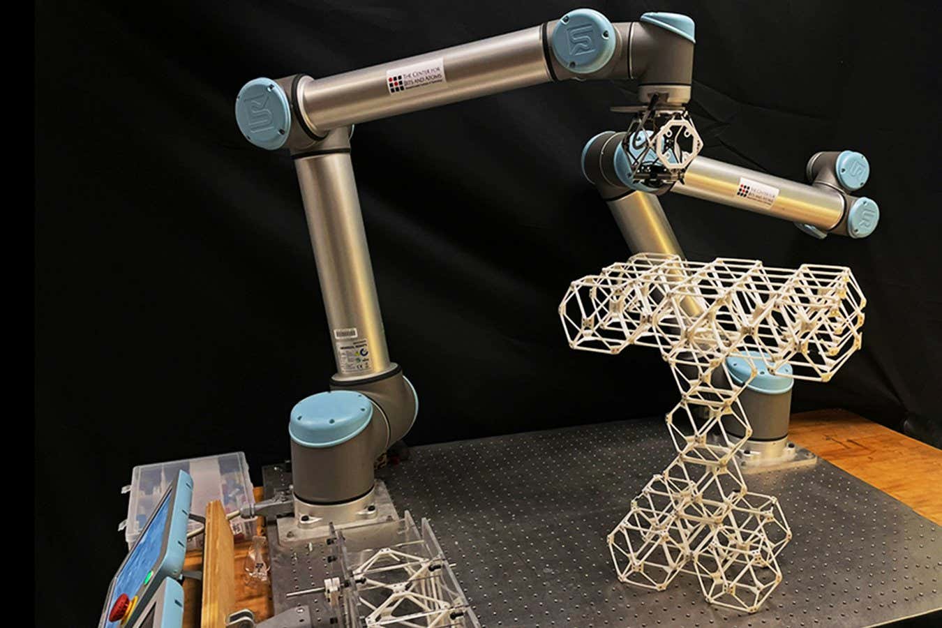 This robot can build anything you ask for out of blocks [Video]