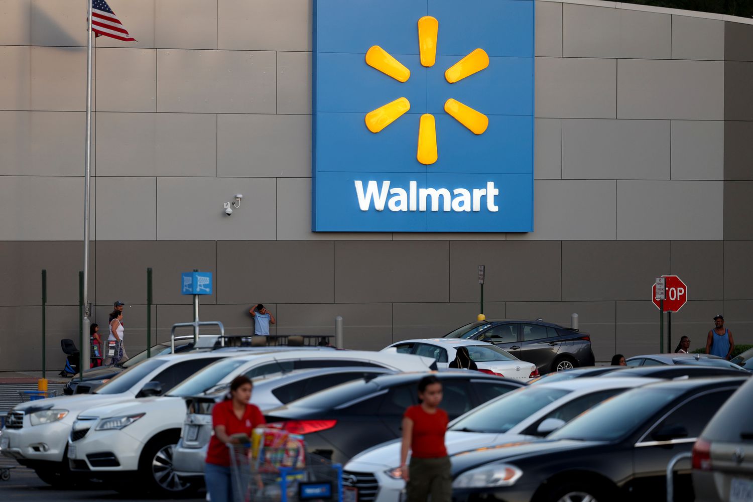 What Analysts Think of Walmart’s Stock Ahead of Earnings [Video]