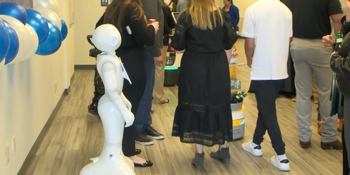 RobotLAB showcases state-of-the-art robotics in new Knoxville location [Video]