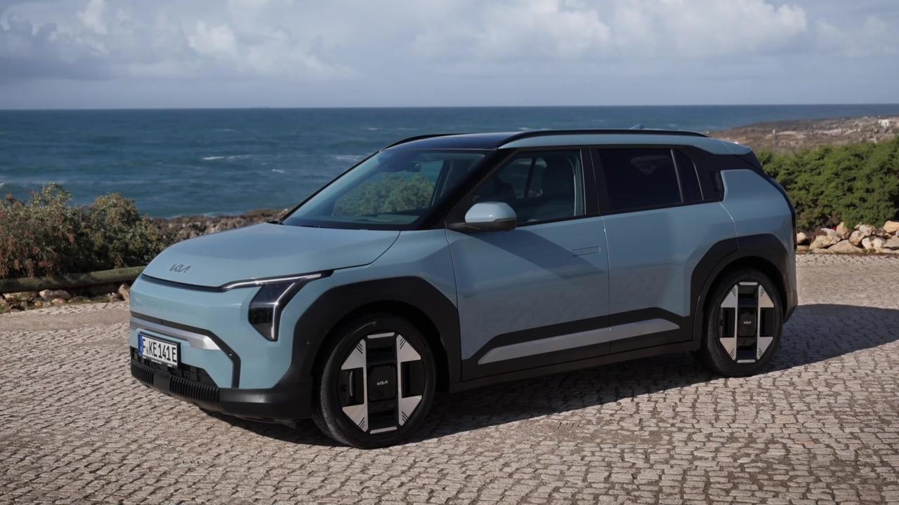 Kia EV3 Baseline Frost Blue Design Preview [Video]