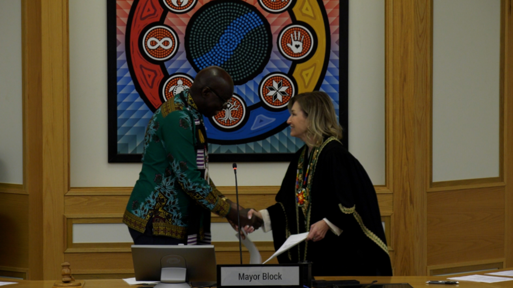 Saskatoon city hall: First woman sworn in as mayor [Video]