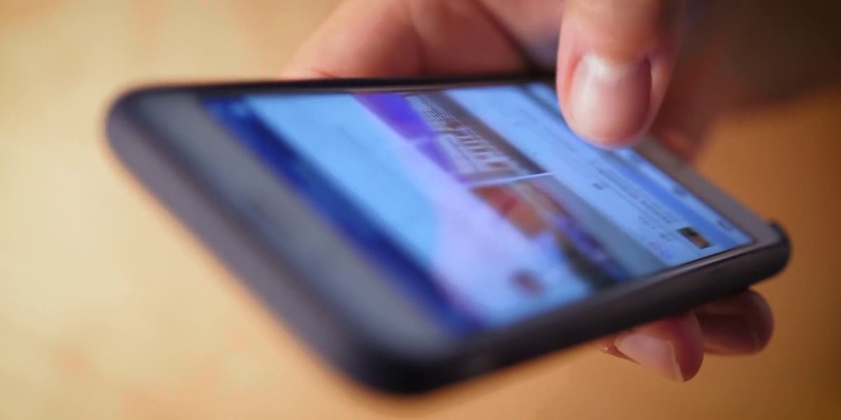 Parents weigh in on new Lancaster County Schools policy prohibiting cell phones [Video]