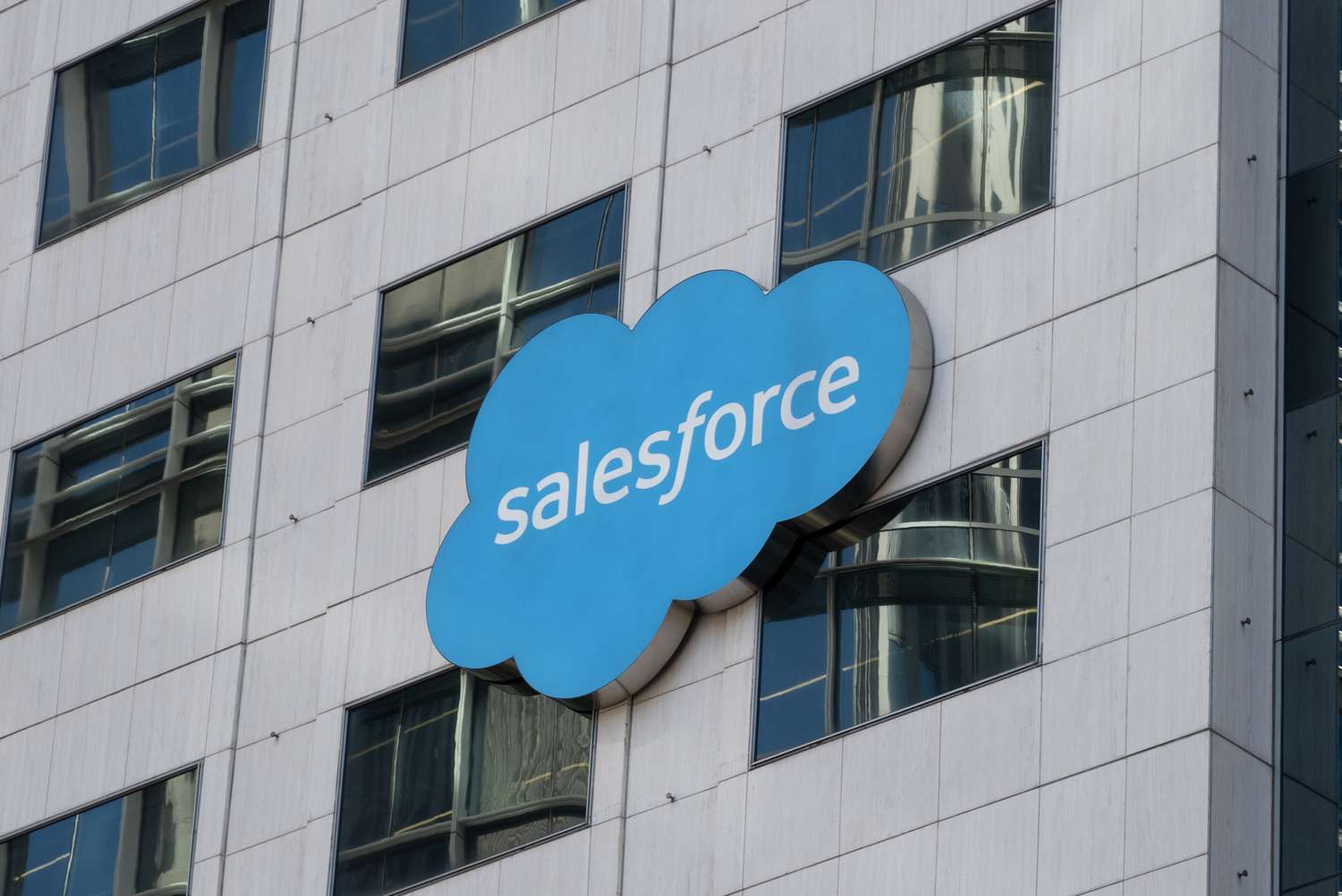 What Wall Street Analysts Think of Salesforce’s Stock Ahead of Earnings [Video]