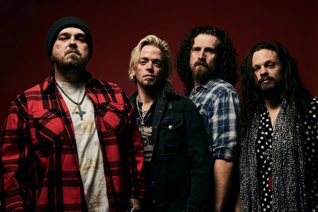 BLACK STONE CHERRY’s BEN WELLS Understands Why A.I. ‘Could Be Scary For Certain People’ In Music Industry [Video]