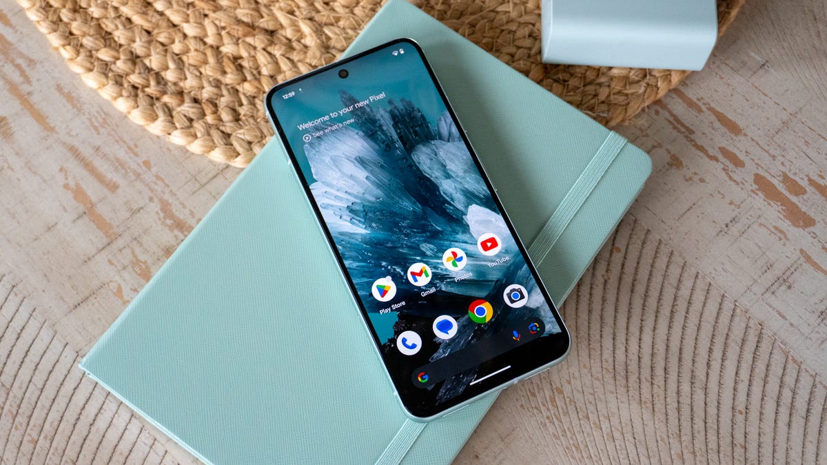 The Pixel 8 is still a sweet Android phone and has been given a new low price for Cyber Monday [Video]