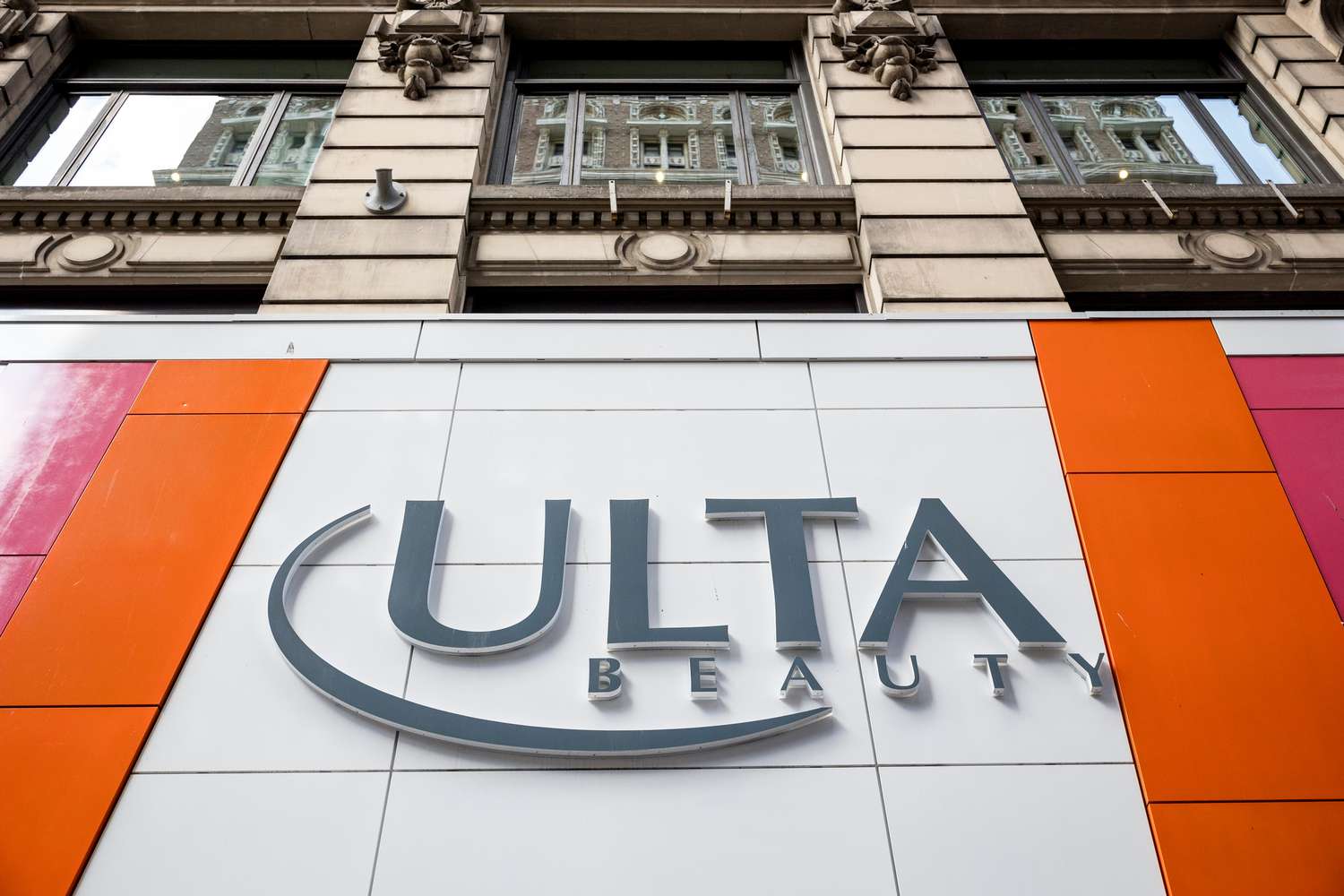 Ulta Stock Rises as Beauty Shares Mixed to Start Holiday Season [Video]