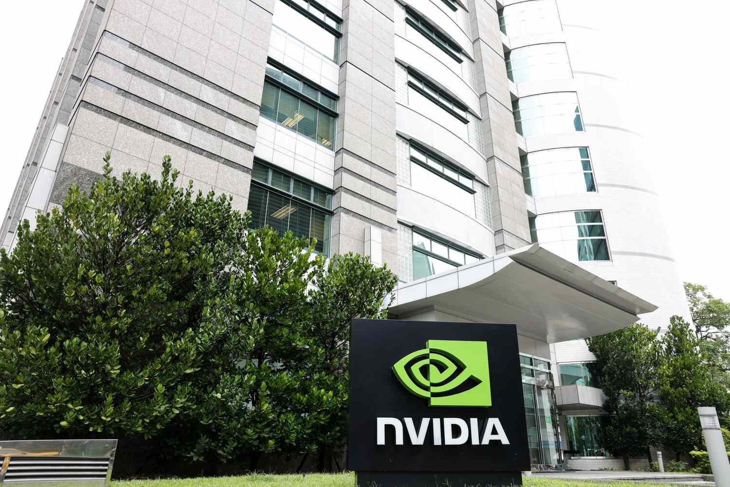 Nvidia CFO Says Chipmaker Could Spend Cash on M&A [Video]