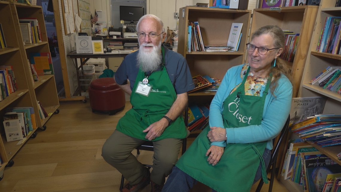 In retirement, Virginia couple spends 40 hours a week volunteering together [Video]