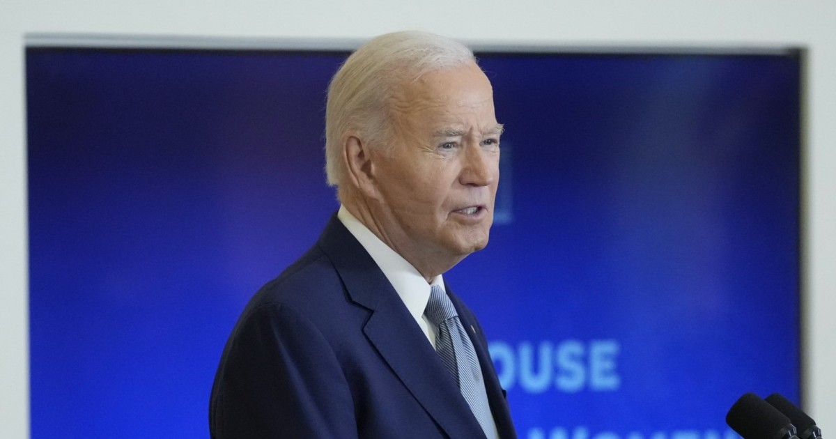 Biden commutes nearly 1,500 sentences and pardons 39 people [Video]